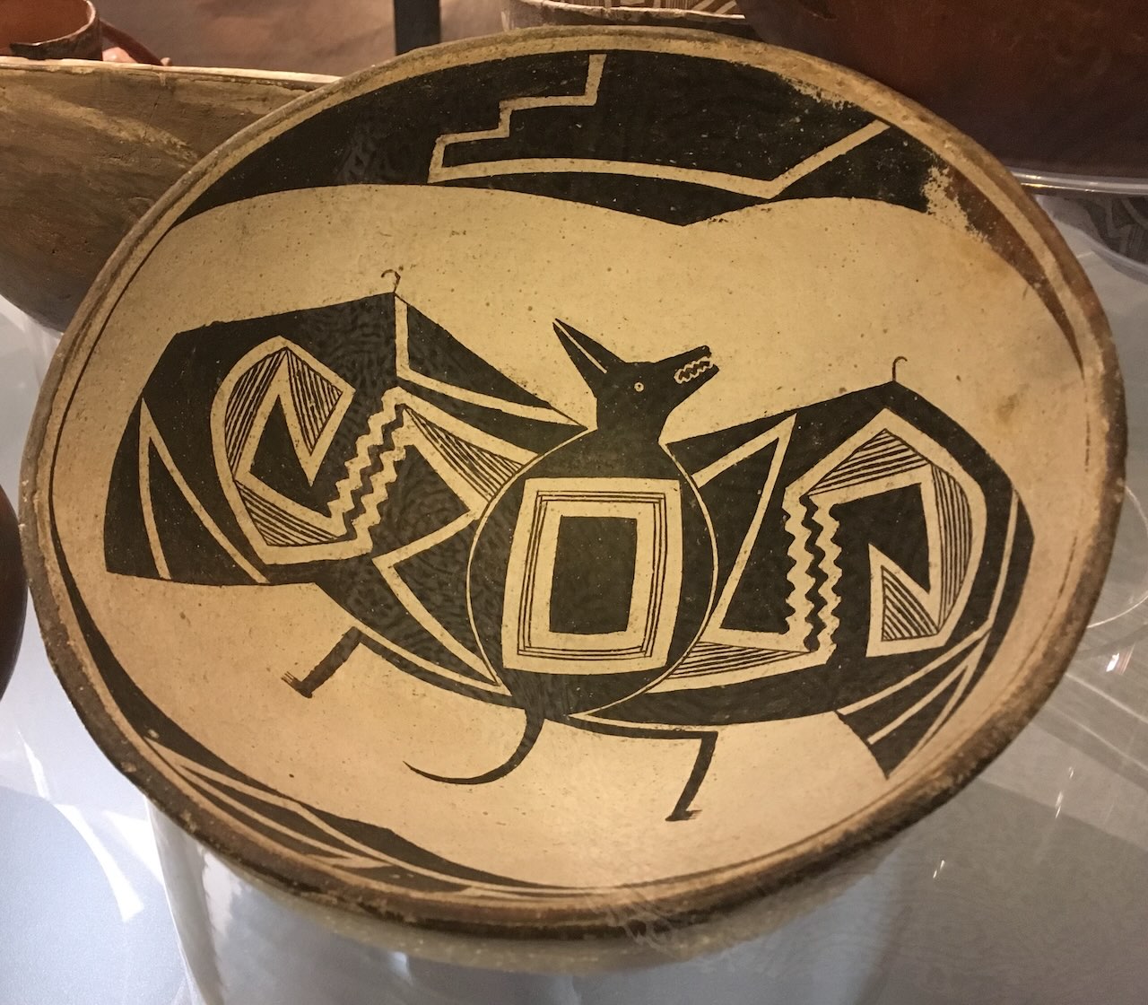 Mimbreno pottery
